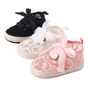 Prewalkers - Lace with Ribbon Tie